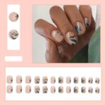 BEACHY NAILS - Image 2